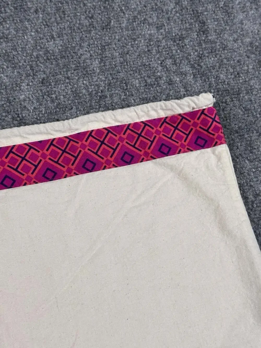 Tory Burch Dust Bag With Charm